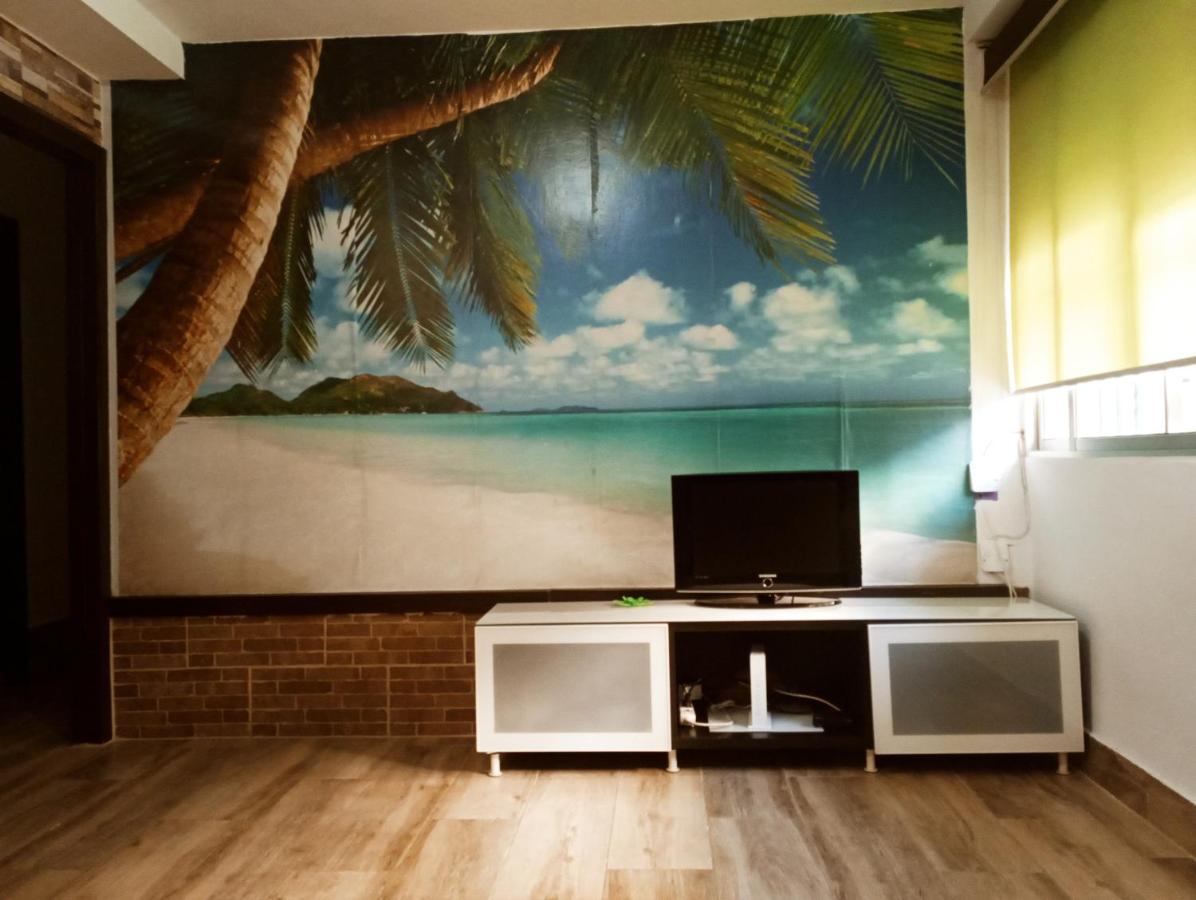 Precioso Apartamento 3 Habitaciones. Con Patio. Камас Екстериор снимка
